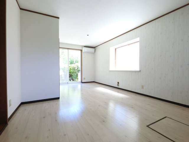 【居間・リビング】