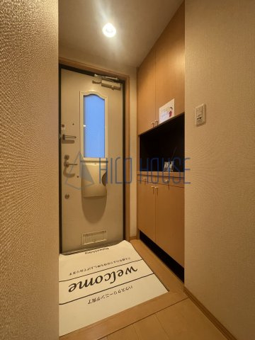 メゾン･アンソレイユ　Ⅵの玄関