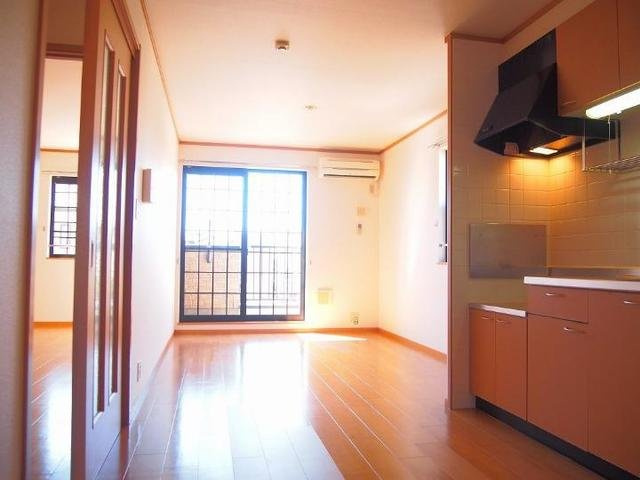 クリムソン７０の居間・リビング