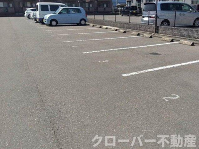 【駐車場】 | レオパレスハイメゾン坂出