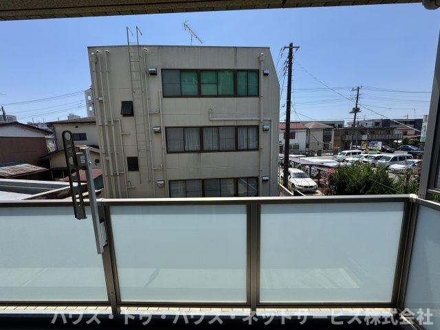 INSURANCE BLDG.XVIIの展望