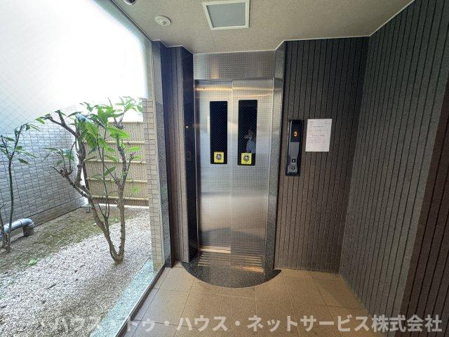 INSURANCE BLDG.XVIIのその他