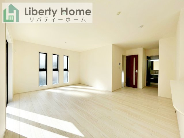 水戸市見川12期　新築戸建　6号棟の居間・リビング