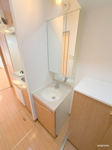 エステムコート大阪・中之島南　仲介手数料無料の洗面所