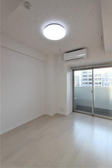 【居間・リビング】イアース横濱関内 