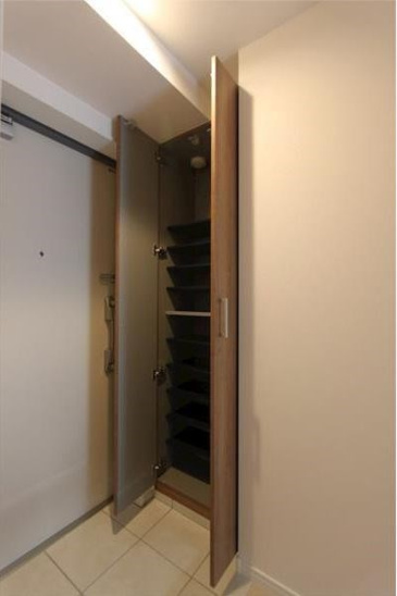 【玄関】イアース横濱関内 