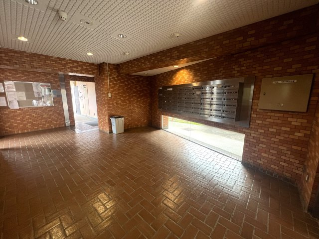 納得のリフォーム！満足の立地！【綱島ダイヤモンドマンション】のエントランス|ゆとりのあるエントランスです