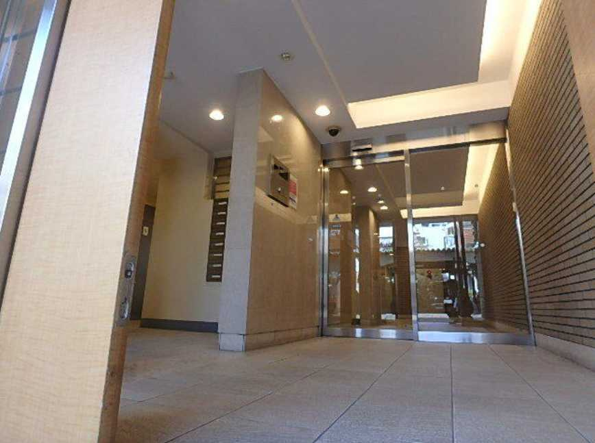 レジデンス三宿　トランクルーム　ネット0　三宿エリアのロビー