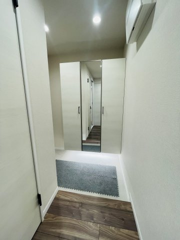 AZALEA COURTの玄関