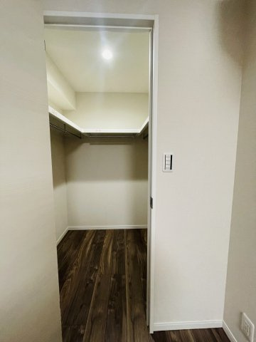 AZALEA COURTの収納|サービスルーム