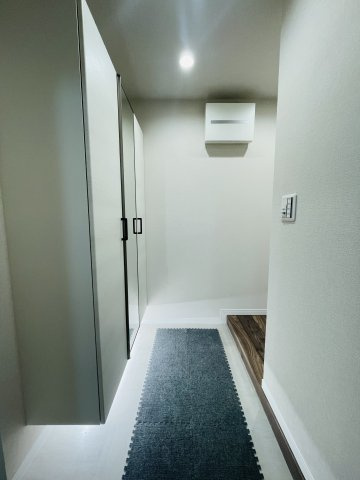 AZALEA COURTの玄関