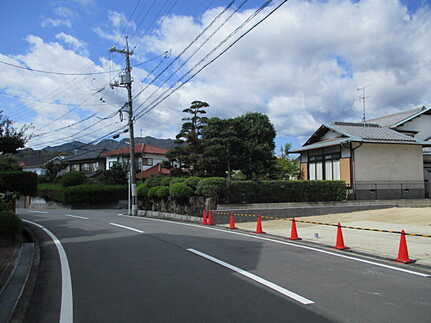 廿日市市阿品台1丁目　新築一戸建て(JS)の前面道路含む現地写真