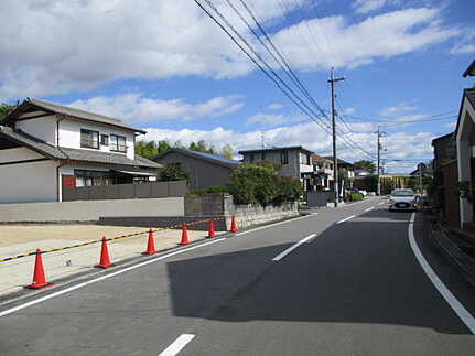 廿日市市阿品台1丁目　新築一戸建て(JS)の前面道路含む現地写真