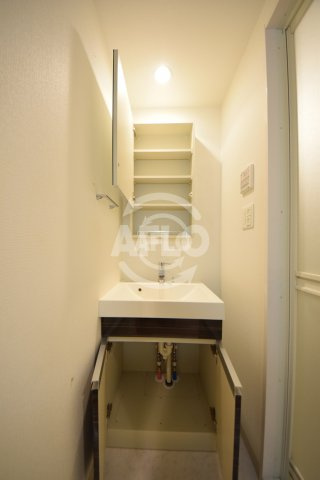 クリスタルグランツ東天満の洗面所|クリスタルグランツ東天満　独立洗面化粧台