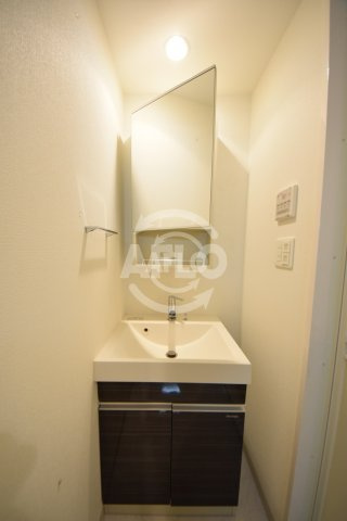 クリスタルグランツ東天満の洗面所|クリスタルグランツ東天満　独立洗面化粧台