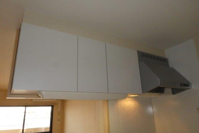 コンフォートⅠのキッチン|キッチン上収納