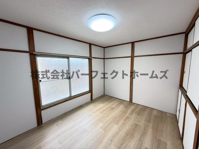 緑町戸建　賃貸の居間・リビング|居間です
