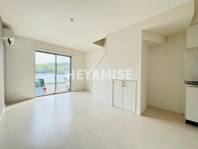 modern palazzo戸石Cの居間・リビング|※同物件同室タイプの写真でございます※現況を優先します※