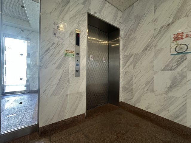 KMコートあびこのエントランス