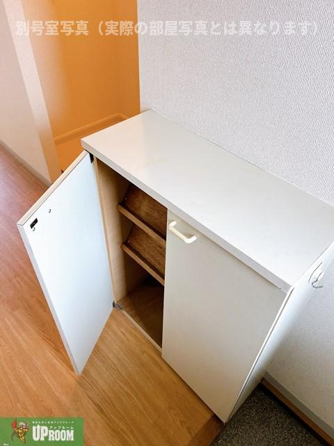 ベル花水木の玄関