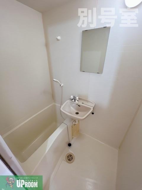 メゾン小牧の浴室