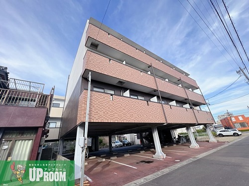 メゾン小牧の外観