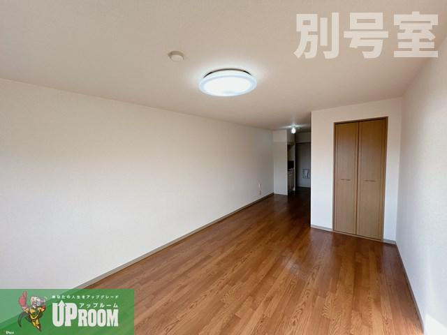 メゾン小牧の洋室