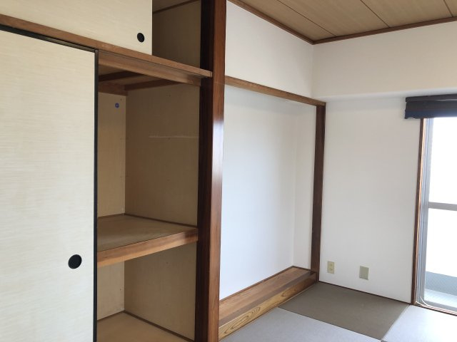 朝日白山マンションの収納