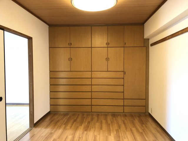 朝日白山マンションの収納