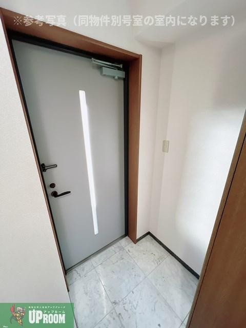 ディージービル小牧中央の玄関