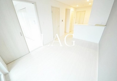 【居間・リビング】 | Ｒａｉｎｂｏｗ．Ｆｒｅａ谷沖 | 洋室のお部屋です。