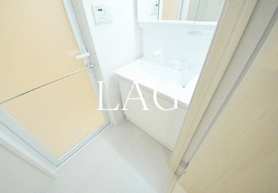 【洗面所】 | Ｒａｉｎｂｏｗ．Ｆｒｅａ谷沖 | 独立洗面台です。