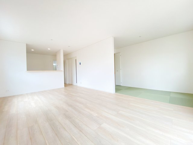 『八王子市新築戸建て』八王子市川口町1497-22【仲介手数料無料】　９１期の居間・リビング|～仲介手数料無料☆八王子ひなた不動産～八王子市川口町　新築戸建て
