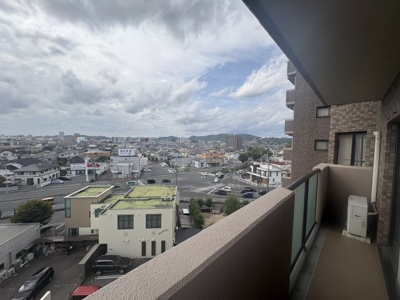 【展望】 | ファミール百間川 | ♦西側バルコニーから眺望　岡山城方面が望めます♦