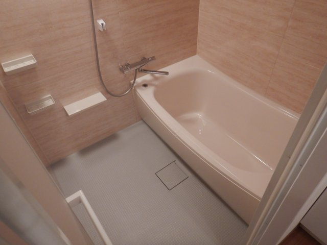 リエゾン楠丘の浴室