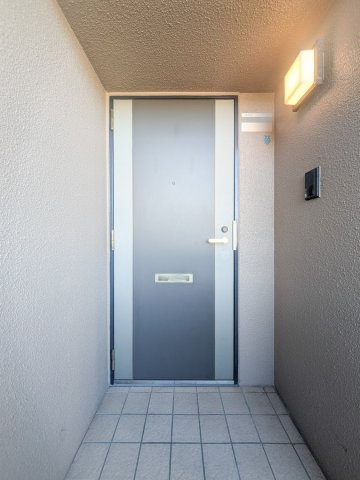 須磨白川台レックスマンションの玄関|プライバシーが保たれるアルコーブ