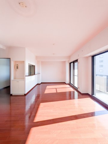 須磨白川台レックスマンションの居間・リビング|約16.4帖のリビングダイニング