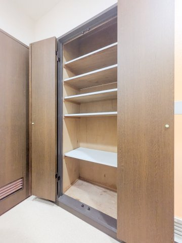 須磨白川台レックスマンションの収納|洗面室にある収納スペース