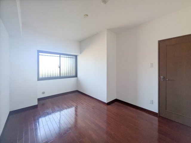 須磨白川台レックスマンションの洋室|約7.3帖の洋室