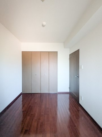 須磨白川台レックスマンションの洋室|約5.6帖の洋室