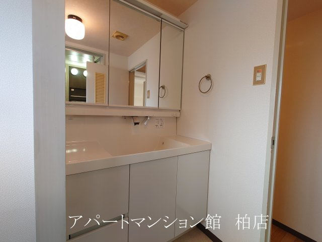 トーカン柏キャステールの独立洗面台