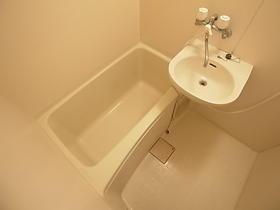 ハイジ岡本２の浴室