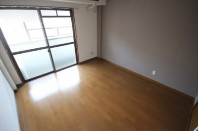 ハイジ岡本２の居間・リビング