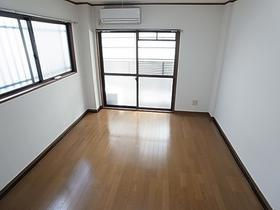 ハイジ岡本２の居間・リビング