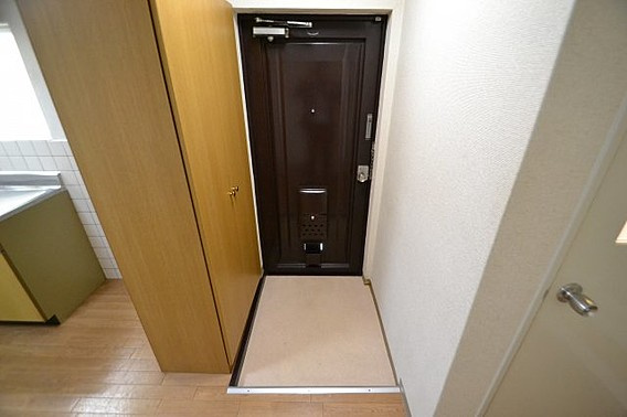 マツヤパークマンションの玄関