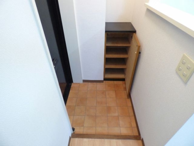 コムーネ本山の玄関