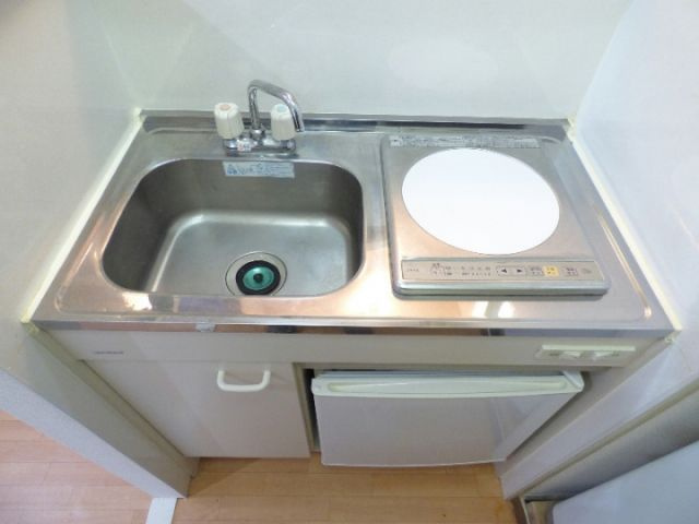 コムーネ本山のキッチン