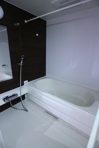 メゾン・ド・カルムⅥの浴室