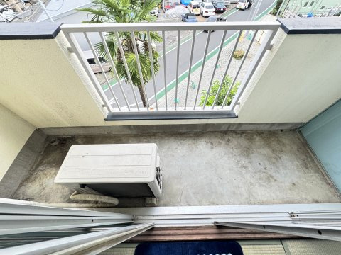 グリーンマンションのバルコニー