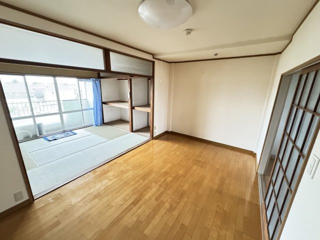 グリーンマンションの内装